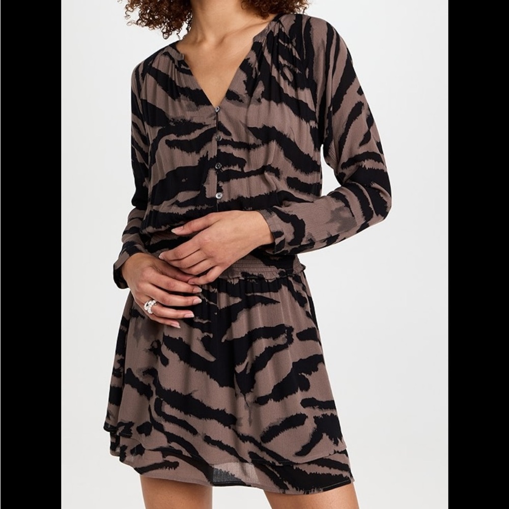 Rails Jasmine Tiger Stripe Smocked Waist Long Sleeve Dress Sz XXS